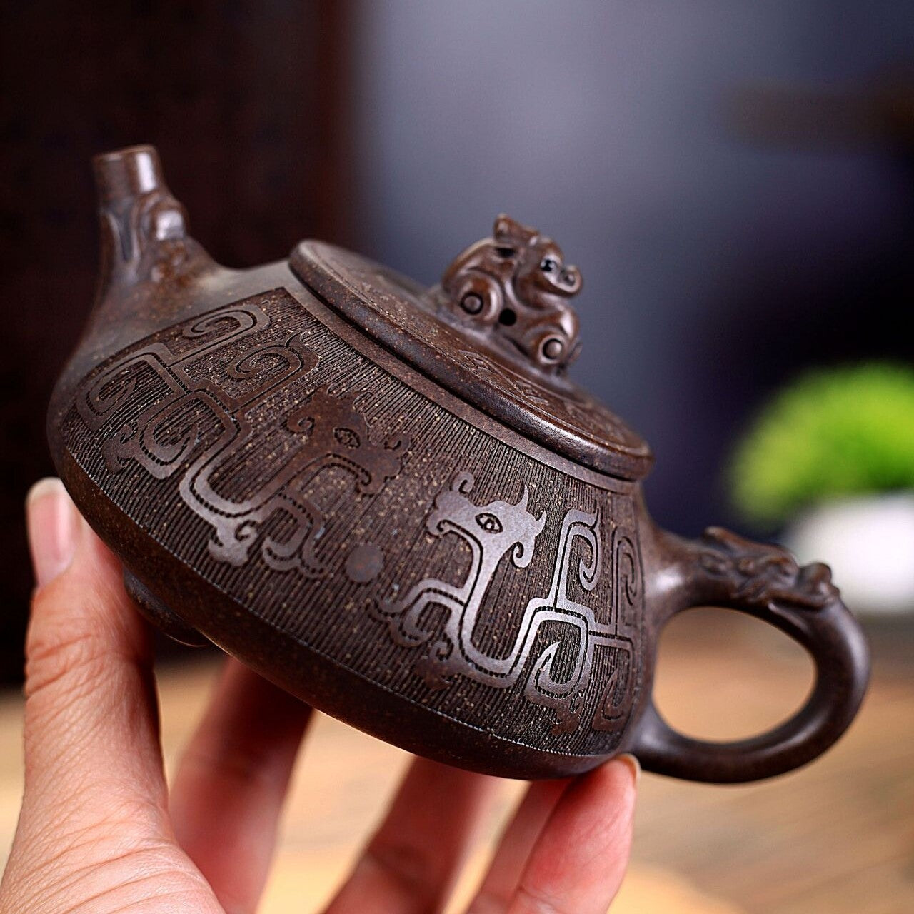 300ml China Yixing Zisha Clay Tea Pot Handmade Carved Dragon Design Shipiao Pot