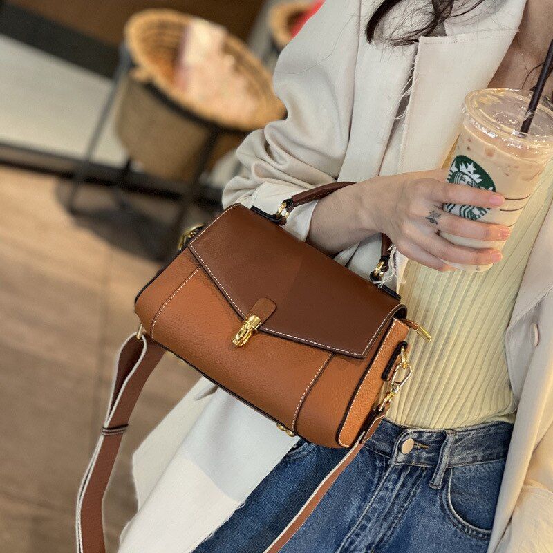 Genuine Leather Messenger Shoulder Bag Fashion Cowhide Handbag 23*10*16 CM Shell