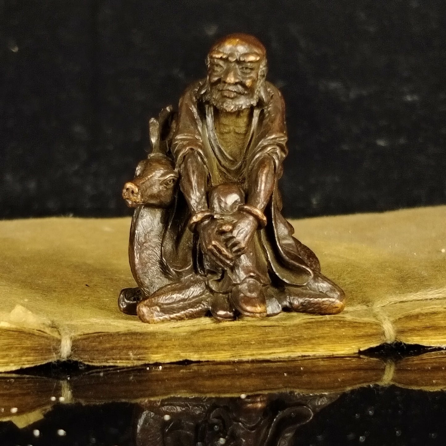 Antique Bronze Color Eighteen Luohan Deer Luohan Tea Pet OrnamentChinese
