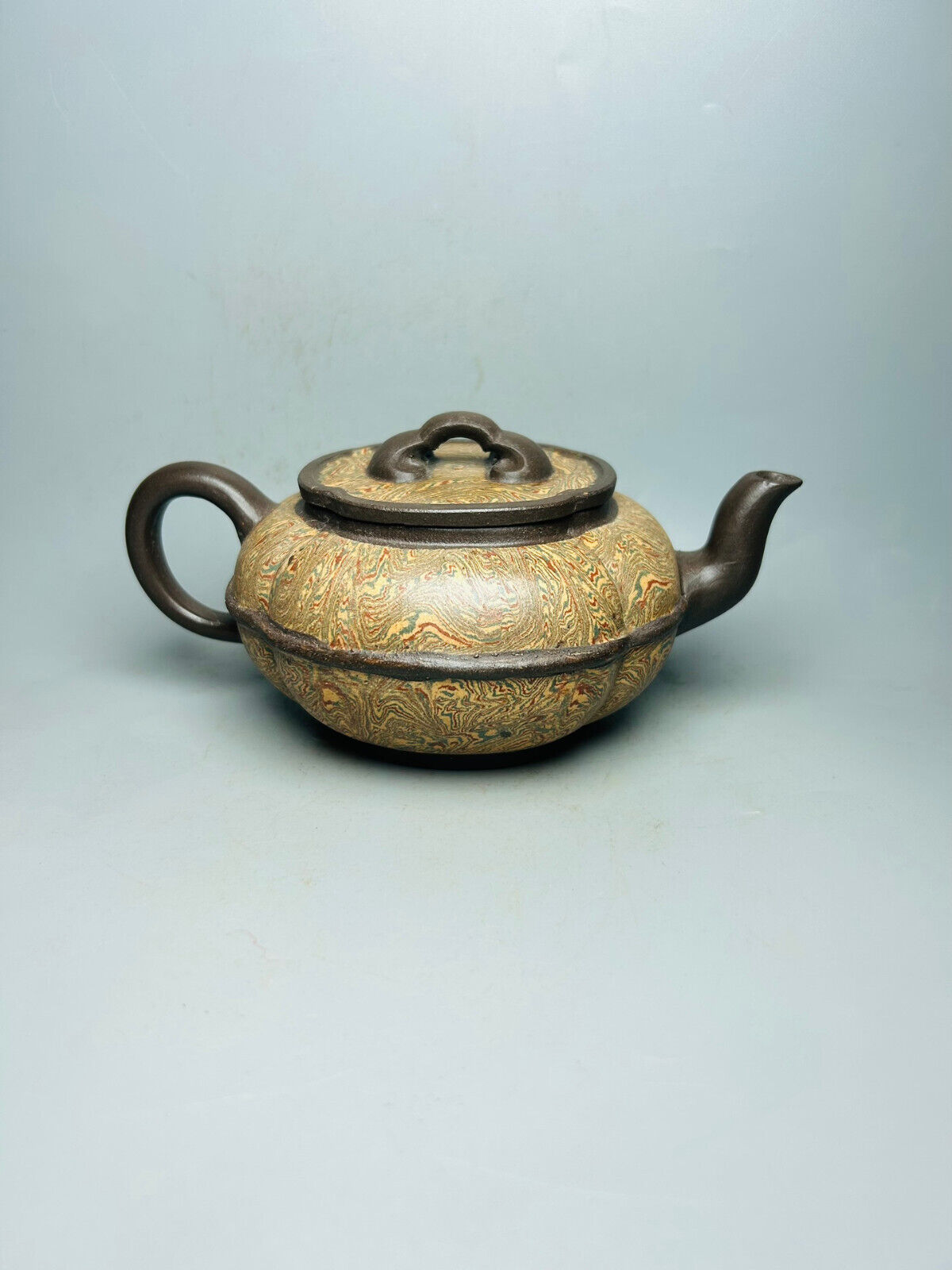 Chinese Yixing Zisha Clay Handmade Exquisite Teapot （筋纹线圆 底款：金顶商标）