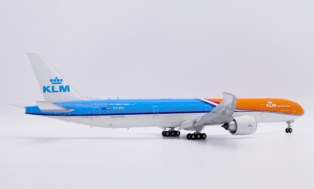 1:200 37CM JC Wings KLM BOEING 777-300ER Flap Down Airplane Diecast Plane Model