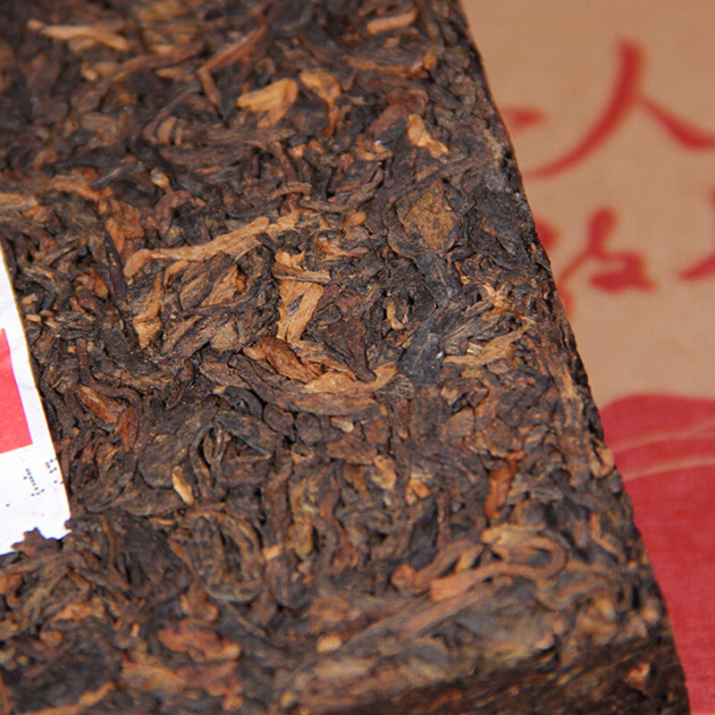 2017 Taiwan old comrades make good tea suitable for everyone Pu'er Pu'er brick stick 250g -