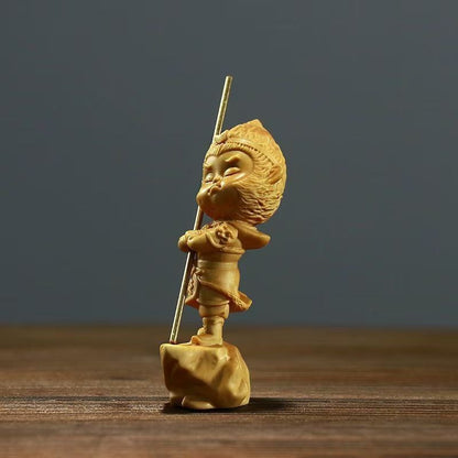 Chinese Arborvitae Wood Carving Sun Wukong Monkey King Decoration