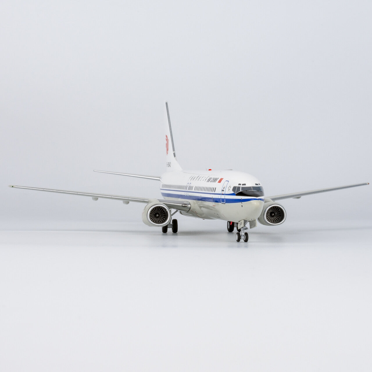 1:200 NG Models Air China Boeing 737-800 Passenger Diecast Aircraft Model