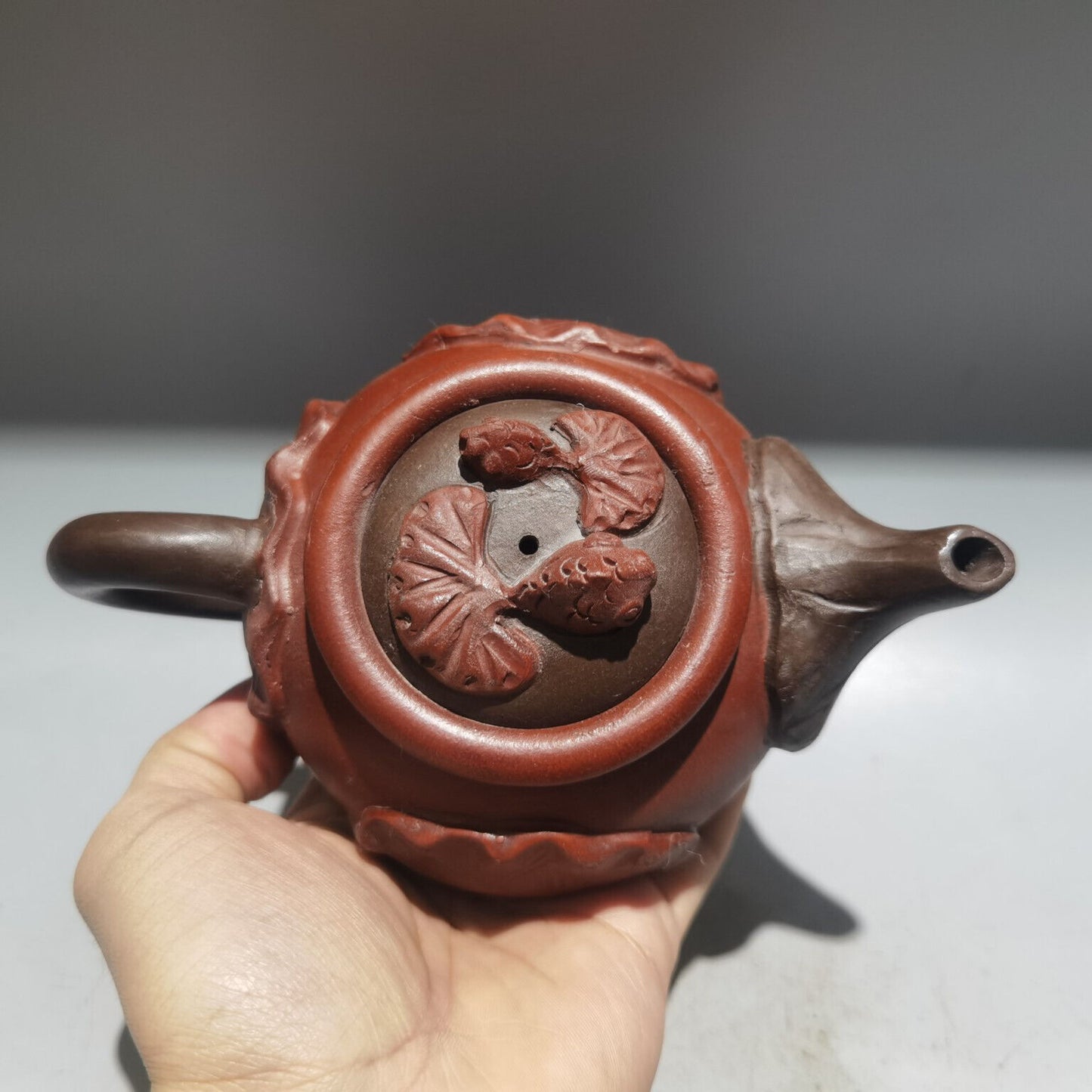 Chinese Yixing Zisha Clay Handmade Exquisite Teapot （双鱼壶 底款：陈鸣远 )