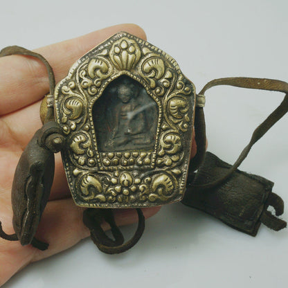 Brass Nepalese Handmade Rubbing Buddha Statue Gawu Box Belt Necklace Pendant