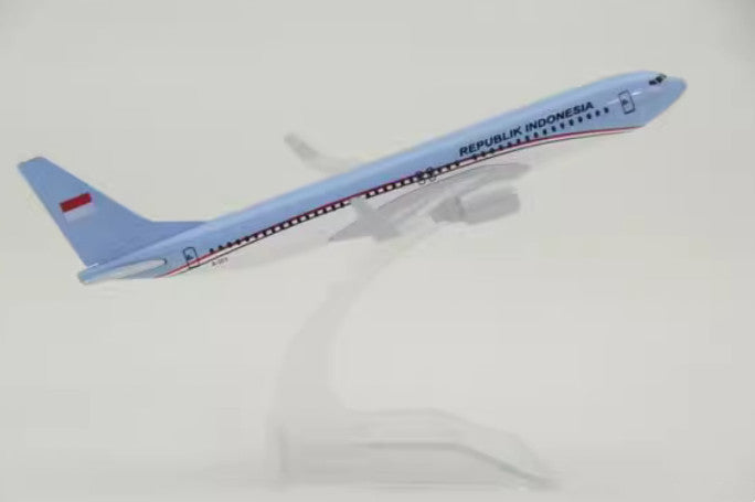 16cm REPUBLIK INDONESIA BOEING 737 Passenger Plane Diecast Aircraft Metal Model