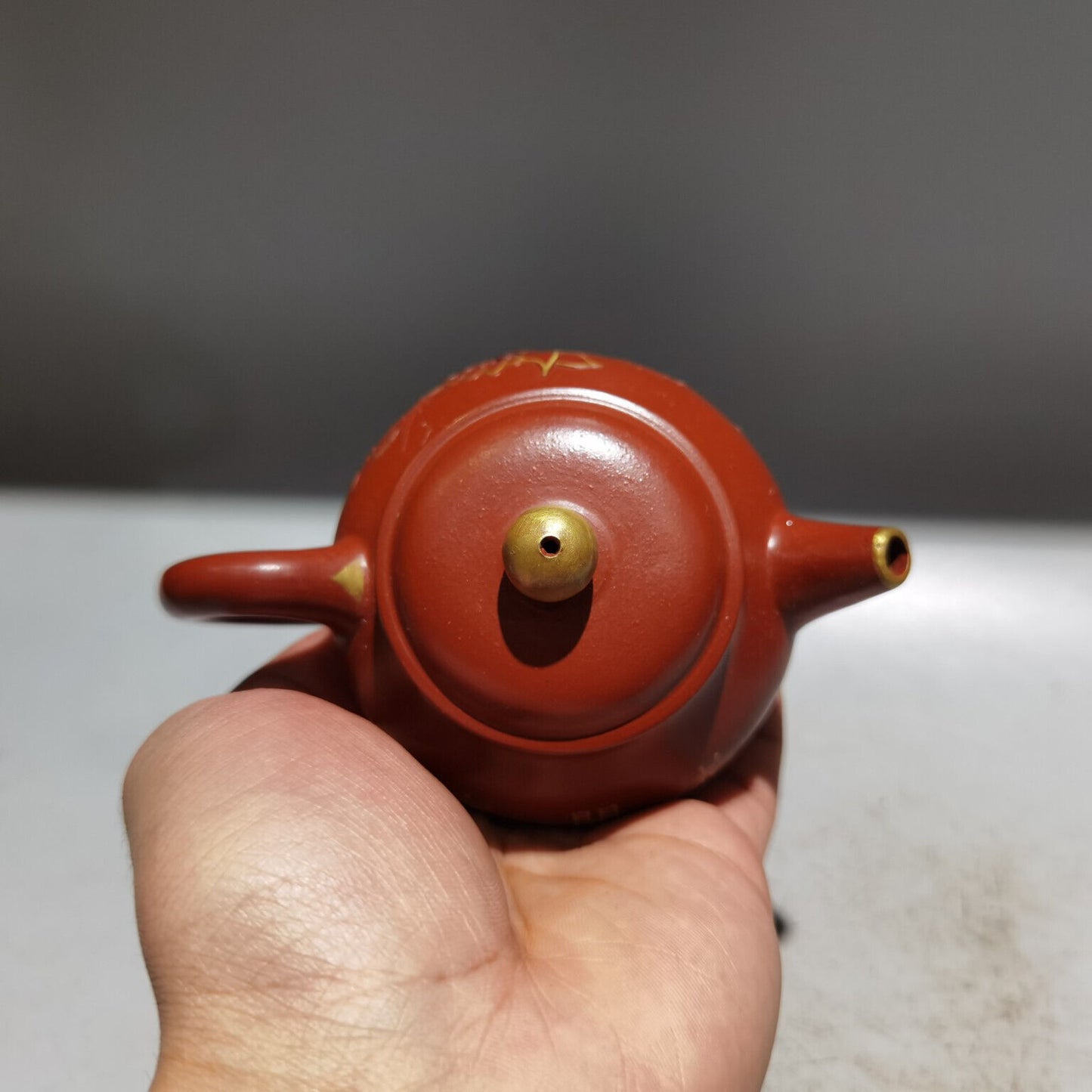 Chinese Yixing Zisha Clay Handmade Exquisite Teapot （描金小品壶 底款：顾景舟)