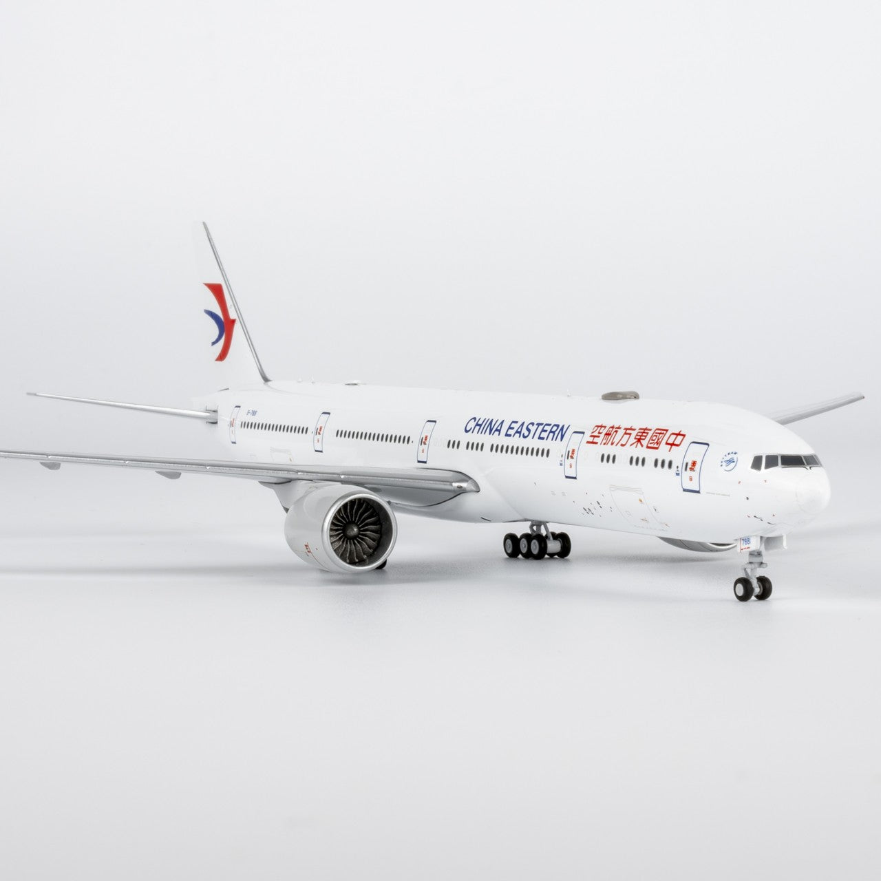 1:400 NGmodels China Eastern Boeing 777-300ER Passenger Diecast Plane Model