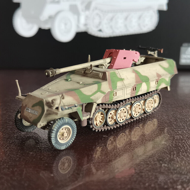 Dragon 1/72 German Sd.kfz.251 Half-Tracked Anti-tank Gun Vehicle Model D Tank