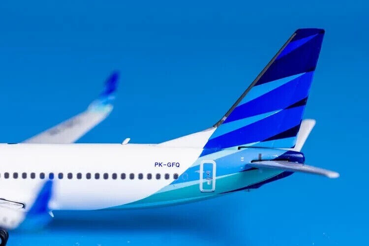 1:400 Phoenix Garuda Indonesia BOEING 737-800 Passenger Airplane Diecast Model