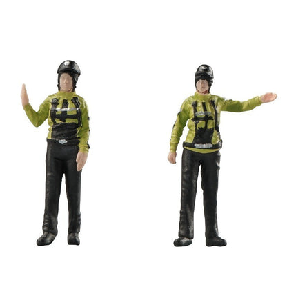 1/64 Scale Figure Model Police Officer Directing Traffic Scene Model Toy