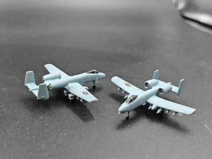 1/350 US A-10 Attack Plane model Hog Fighter Finished model (2 aircraft)