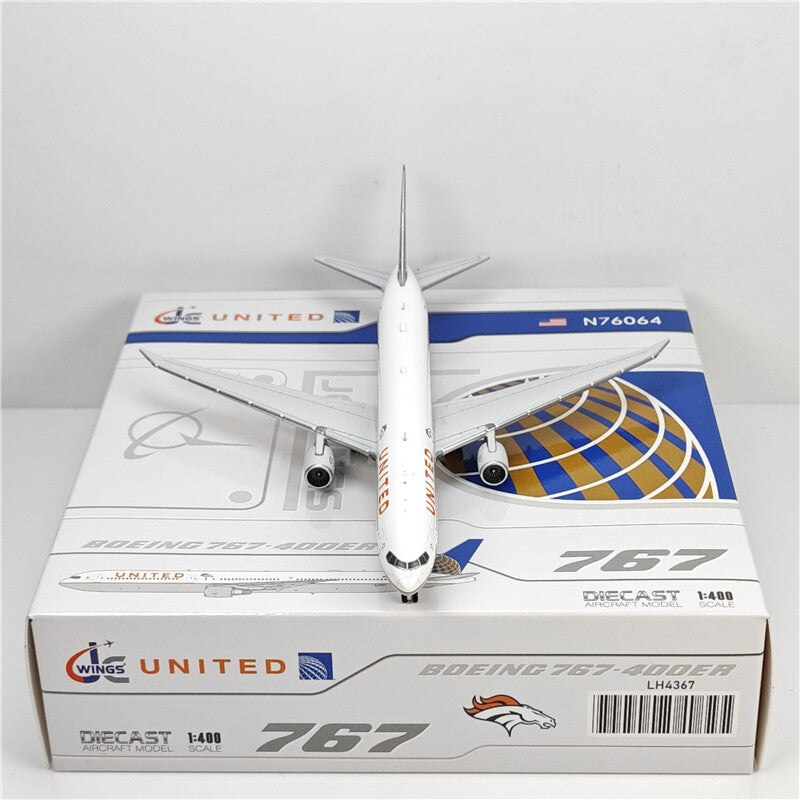 1:400 JC Wings UNITED BOEING 767-400ER Passenger Airplane Diecast Aircraft Model