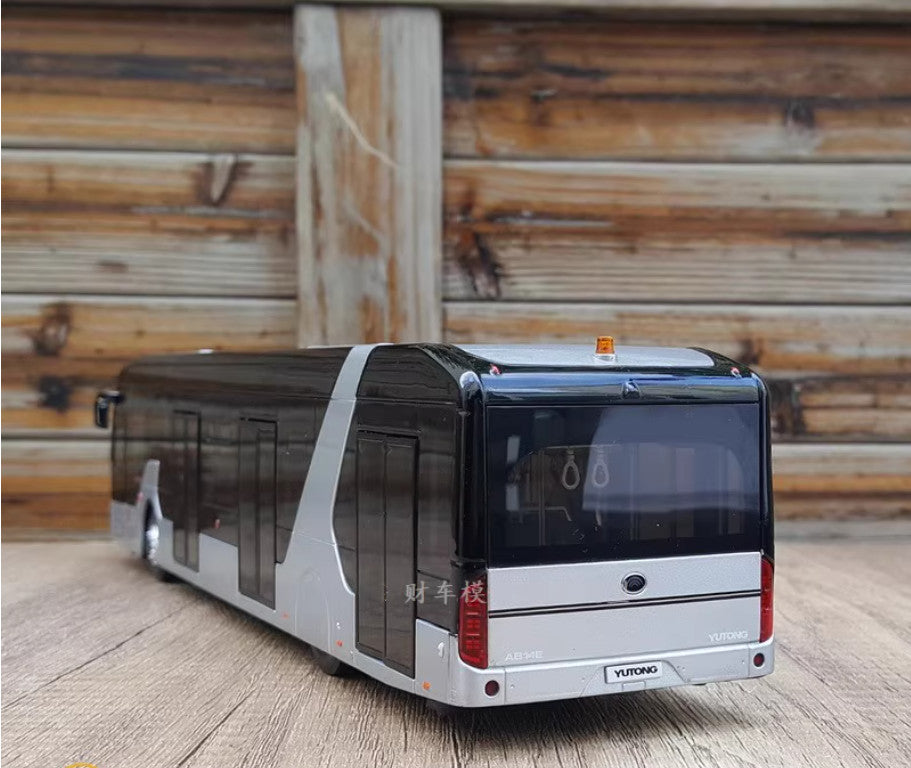 1:42 34CM YUTONG AB14E Airport Shuttle Bus New Energy Vehicles Diecast Model
