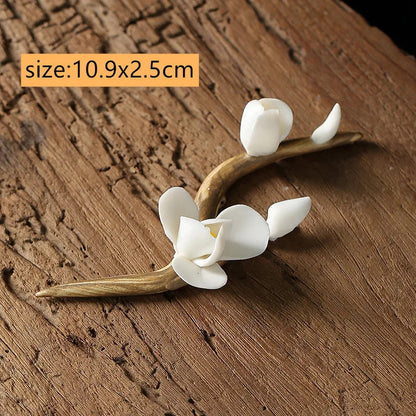 Chinese Ceramic Tea Pet Decoration Handmade Flower Shape Tea Teaware Accessories