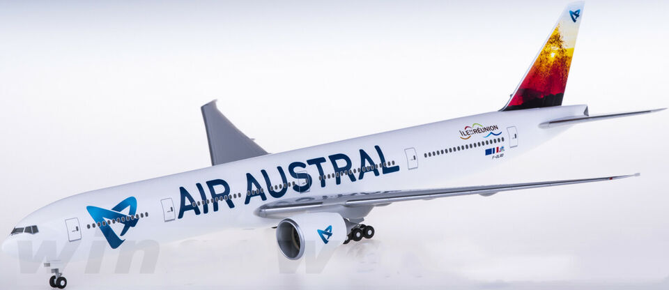 1:200 37CM Hogan AIR AUSTRAL BOEING 777-300ER Passenger Plane ABS Plastic Model