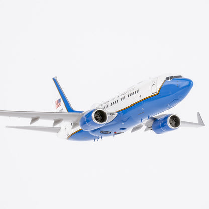 1:200 NGmodels USAF Boeing 737-700 Passenger Airplane Diecast Plane Model