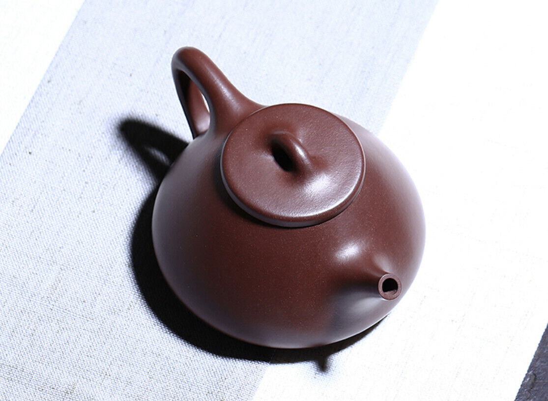 220cc Handmade Purple Sand Purple Clay Tea Pot in Yixing, China ZiYe Shipiao Hu Tea Pot-