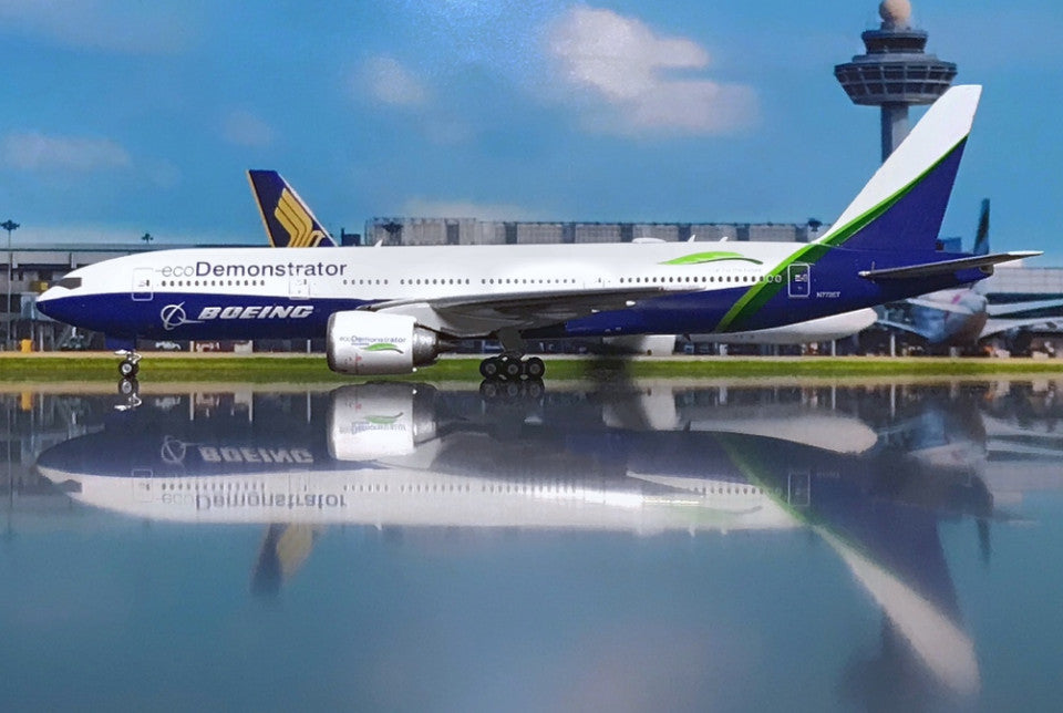 1:400 Phoenix ecoDemonstrator BOEING 777-200 Passenger Airplane Diecast Model