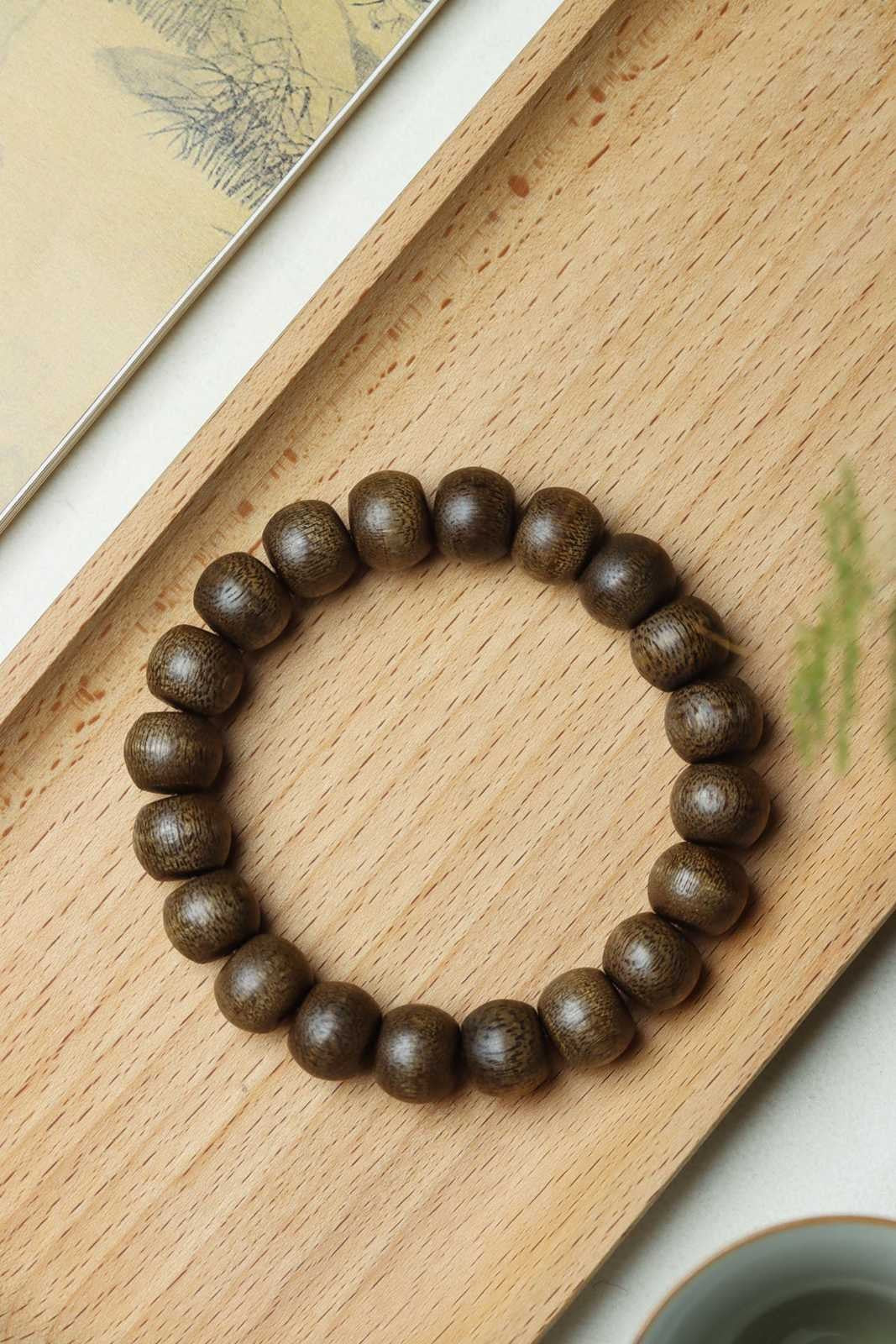 10mm Chinese Natural Eaglewood Handmade Exquisite Bracelets 31187
