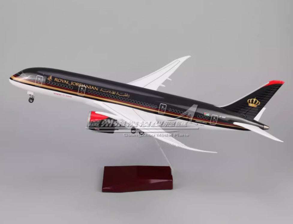1:130 43CM ROYAL JORDANIAN BOEING 787 Airplane Landing Gear Resin Aircraft Model