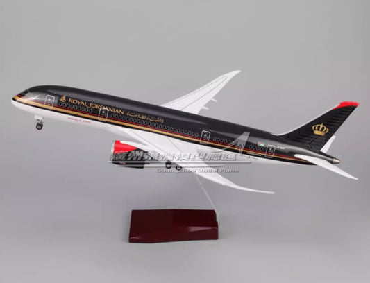 1:130 43CM ROYAL JORDANIAN BOEING 787 Airplane Landing Gear Resin Aircraft Model
