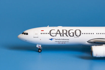 1:400 Phoenix Garuda Indonesia CARGO AIRBUS A330-300 Airplane Diecast Model