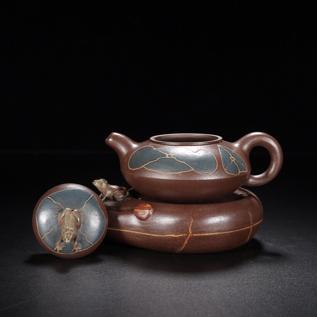 Chinese Yixing Zisha Clay Handmade Exquisite Teapot （青蛙 底款：蒋蓉）