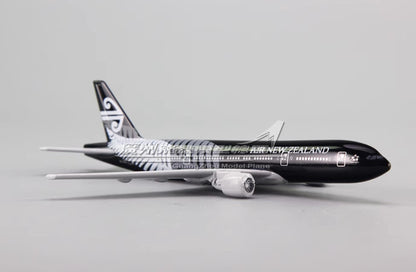 16CM Air New Zealand Boeing 777 Passenger Plane Airplane Diecast Aircraft Model