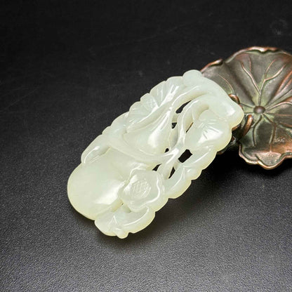 Chinese Natural Hetian Jade Hand-carved Exquisite Gourd Pendant 31002