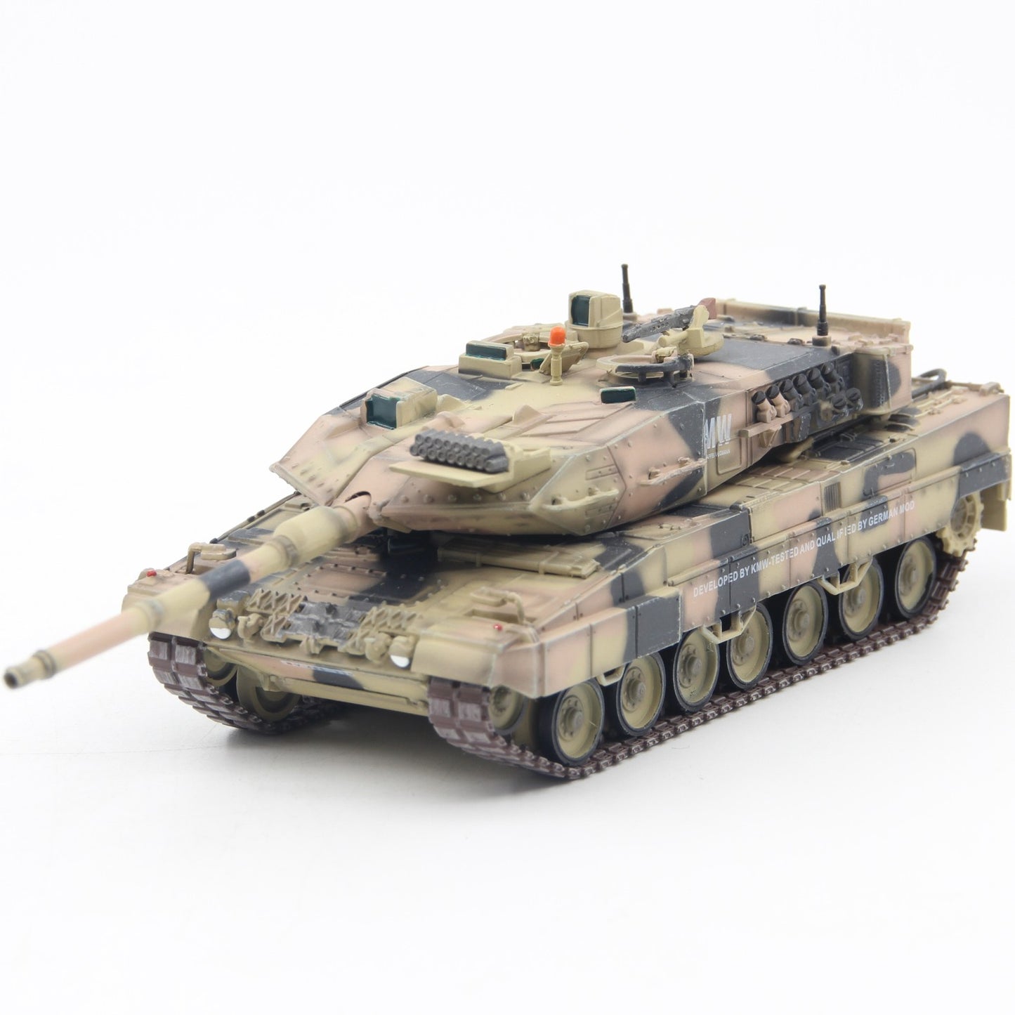 1/72 German Leopard 2A7 Main Battle Tank Sand-colored camouflage finished model