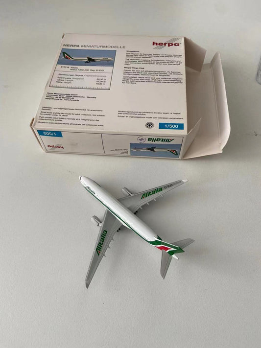 1:500 Herpa Alitalia AIRBUS A330-200 Passenger Airplane Diecast Plane Model