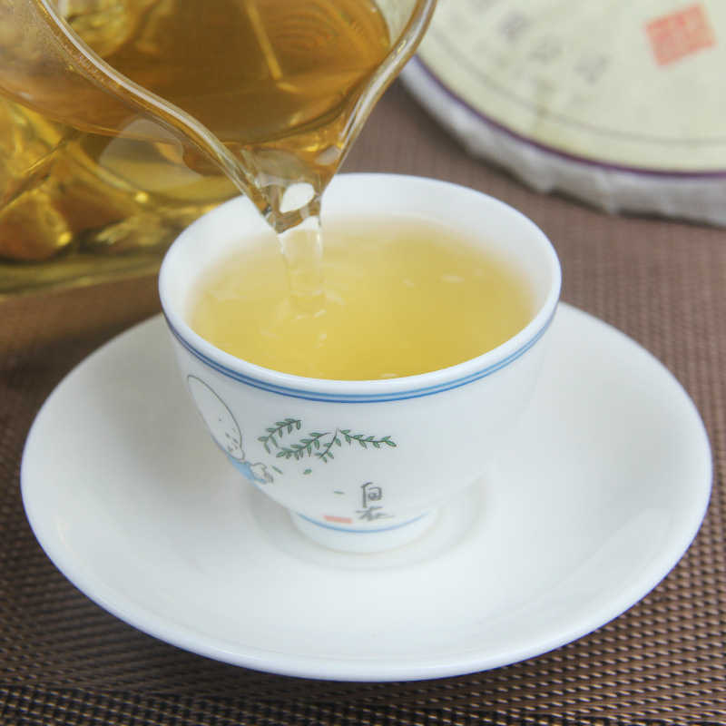 Icelandic Ancient Tea Mengku Pu'er Tea Cha Yunnan Seven Seed Cake 357g/12.59oz
