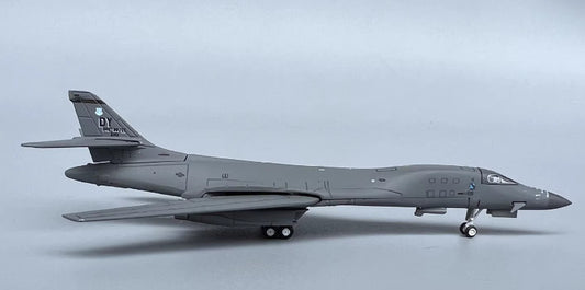 1:400 GeminiJets USAF Rockwell B-1B Lancer Aircraft Diecast Airplane Model