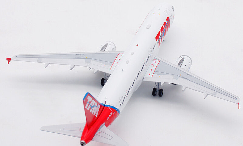 1:200 InFlight TAM AIRBUS A320 Passenger Airplane Diecast Aircraft Plane Model