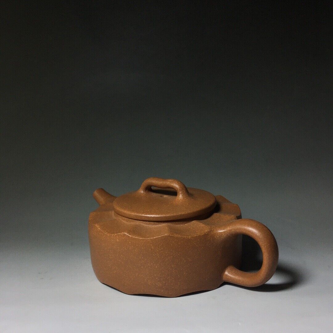 Chinese Yixing Zisha Clay Handmade Exquisite Teapot （波浪壶 底款：伟萍）