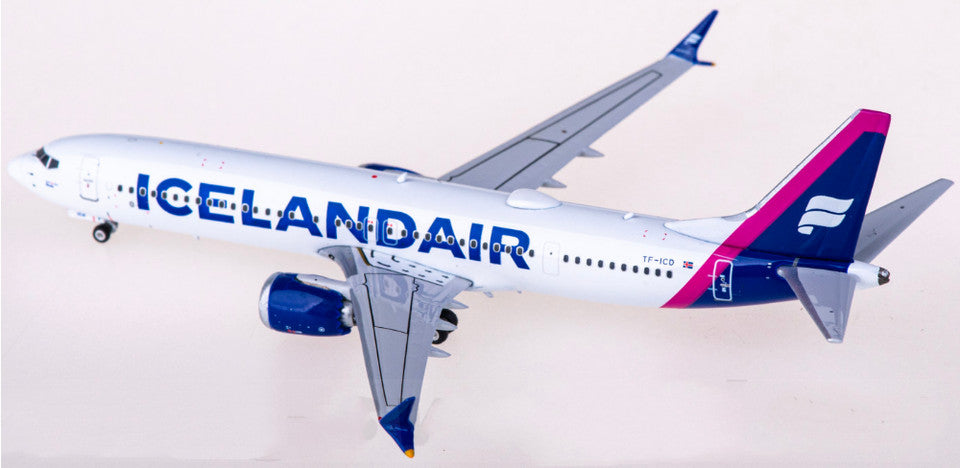 1:400 Phoenix ICELANDAIR BOEING 737 MAX 9 Passenger Aircraft Diecast Plane Model