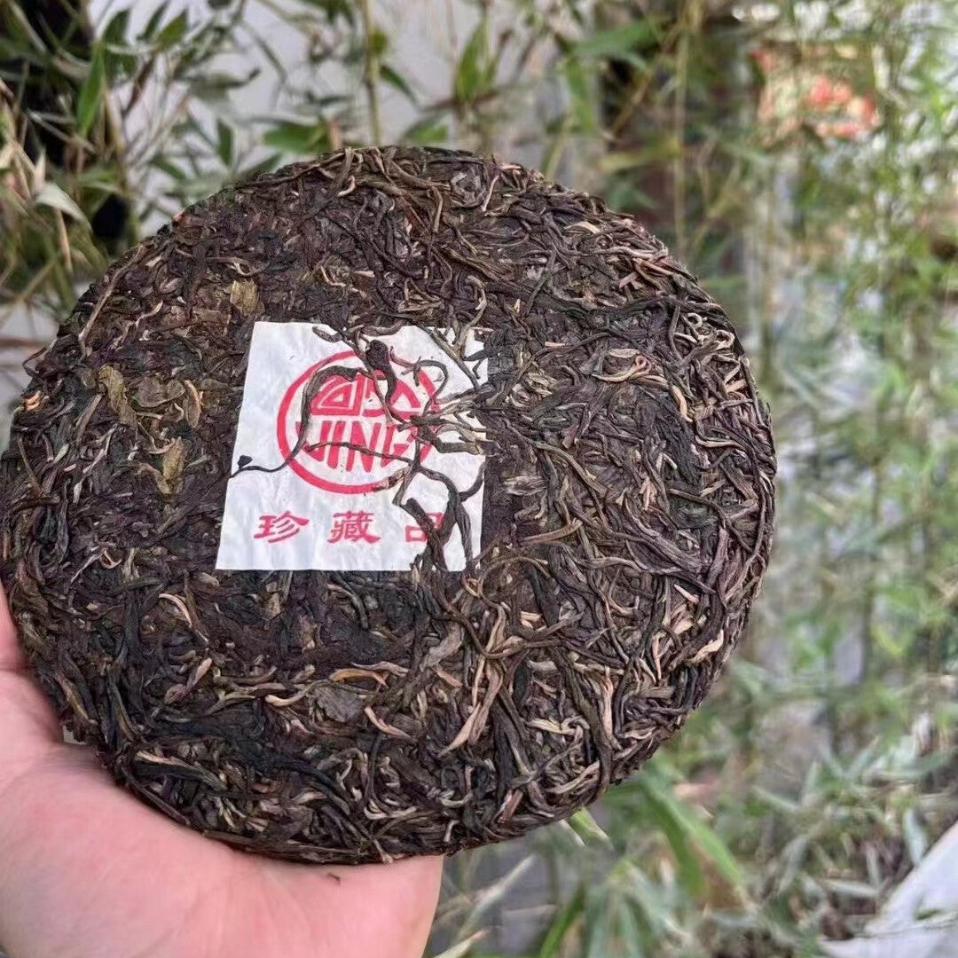357g Yunnan Raw Pu-erh Tea 2002 Bulang Wild Pu'er Raw Tea Cake Aged Puerh Tea