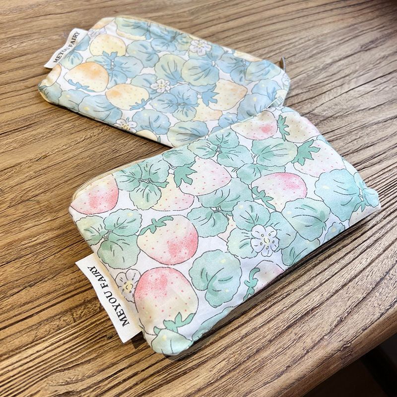 Strawberry Cosmetic Bag Makeup Pouch Zipper Make Up Organizer Bag Case Toiletry