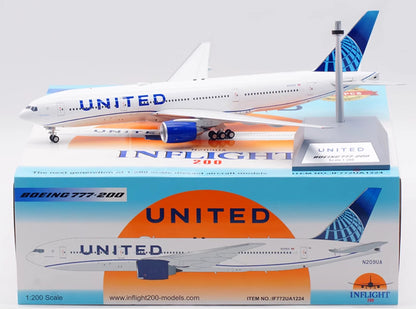 1:200 32CM InFlight UNITED BOEING 777-200ER Passenger Airplane Diecast Model