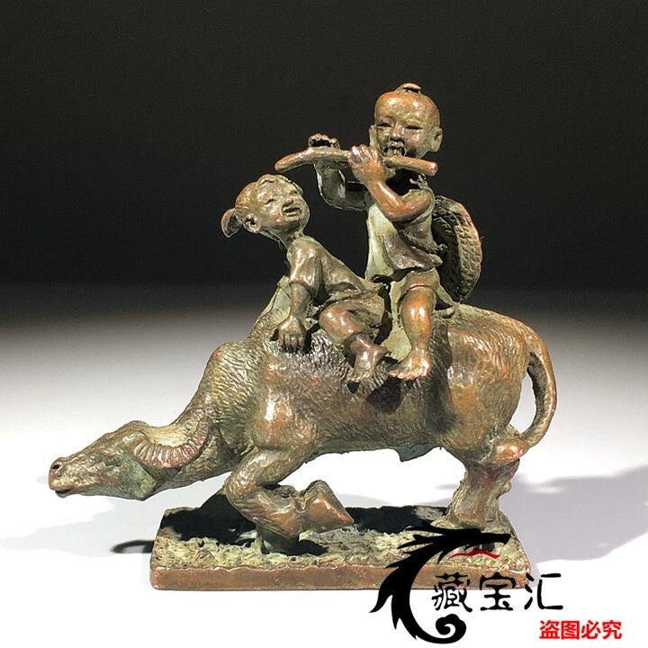 Vintage Chinese tea pet Bronze/Brass statue figure favorite on cow figure