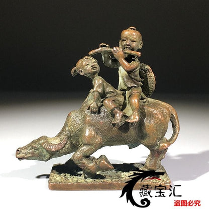 Vintage Chinese tea pet Bronze/Brass statue figure favorite on cow figure