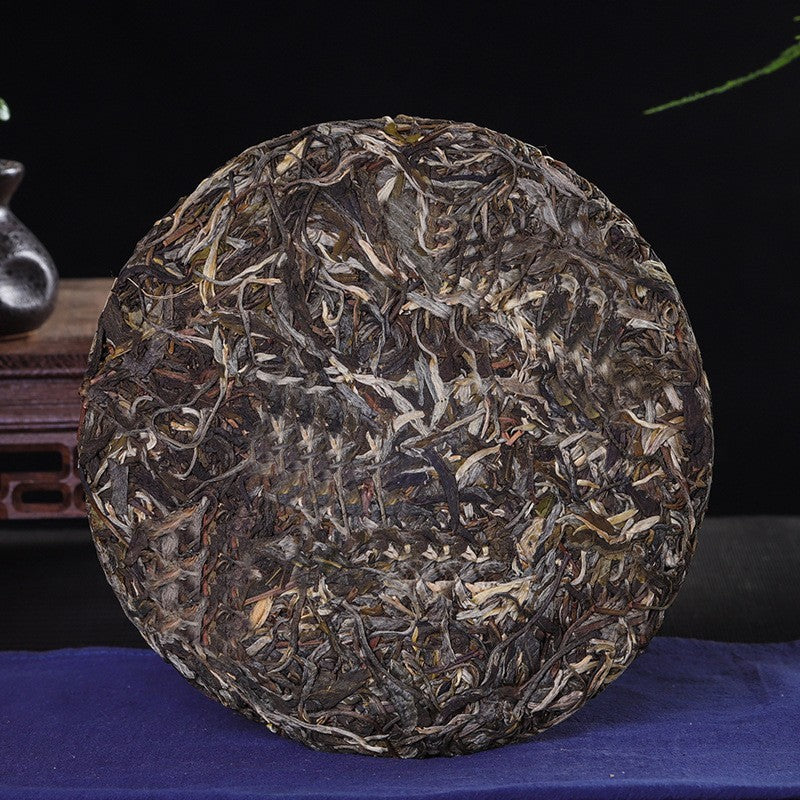 Pu'er Tea Raw Tea Yiwu Big Tree 357g Cake Tea Yiwu Authentic Mountain Tea Cake