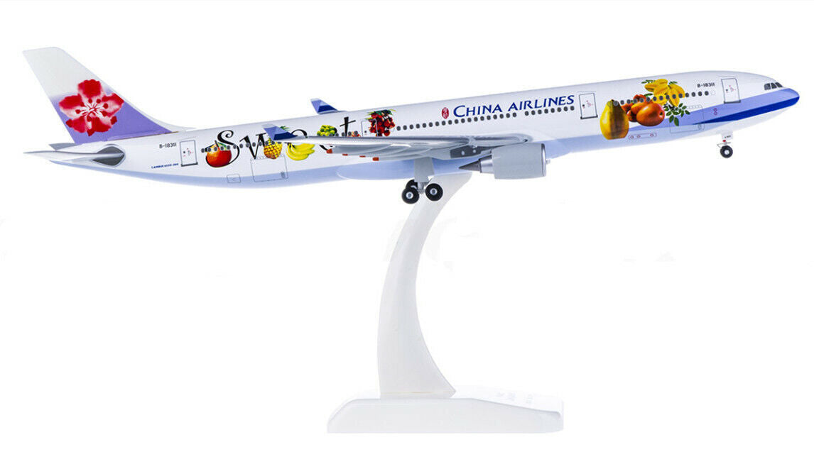1:200 32CM Hogan CHINA AIRLINE AIRBUS A330-300 Passenger Plane ABS Plastic Model