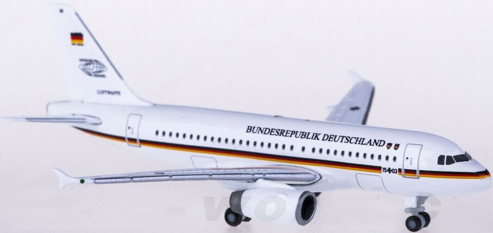 1:500 Herpa Luftwaffe AIRBUS A319 Passenger Airplane Diecast Aircraft Model