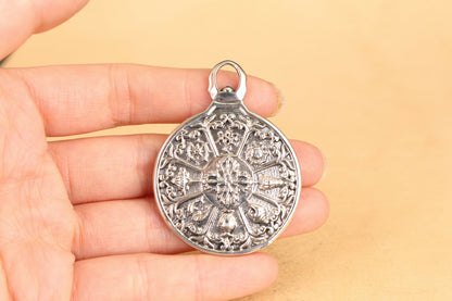 Chinese tibet silver dragon amulet pendant netsuke nobe necklace