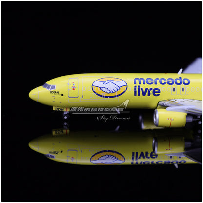 1:400 JC Wings Mercado Livre Boeing 737-400F Aeroplane Diecast Aircraft Model
