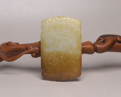 Chinese Old Natural Hetian Jade Hand Carved Exquisite Jade Pendant Jewelry Gift
