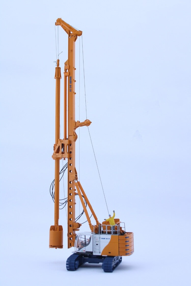 1:50 Bauer Drilling Rig BG30 Equipment Drilling Rig Construction Diecast Model
